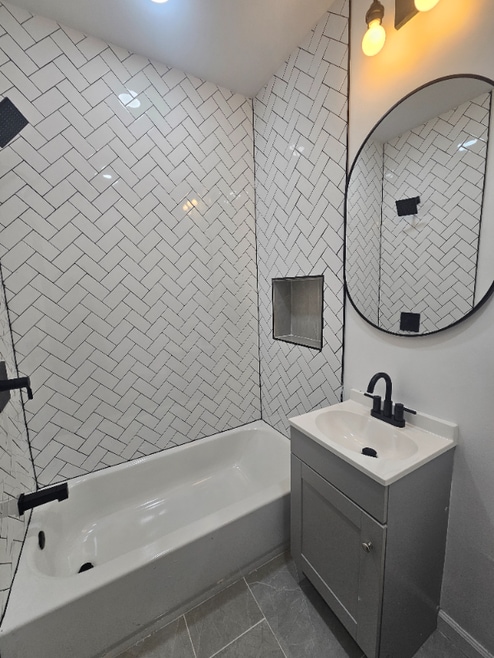 Building Photo - 5163 Wakefield St