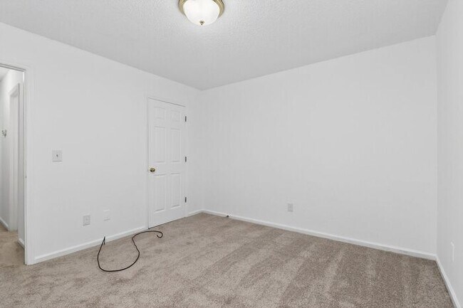 Building Photo - Well-Maintained 2BD/1BA Duplex in Concord, NC!