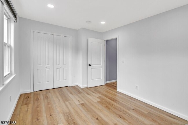 Building Photo - 138 Bloomfield Ave