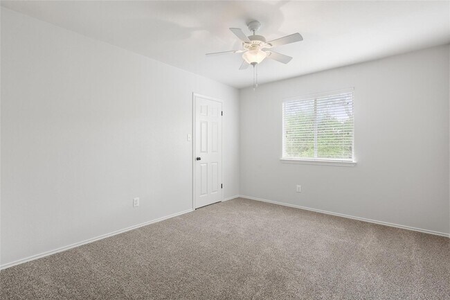 Building Photo - 2604 Stenson Dr