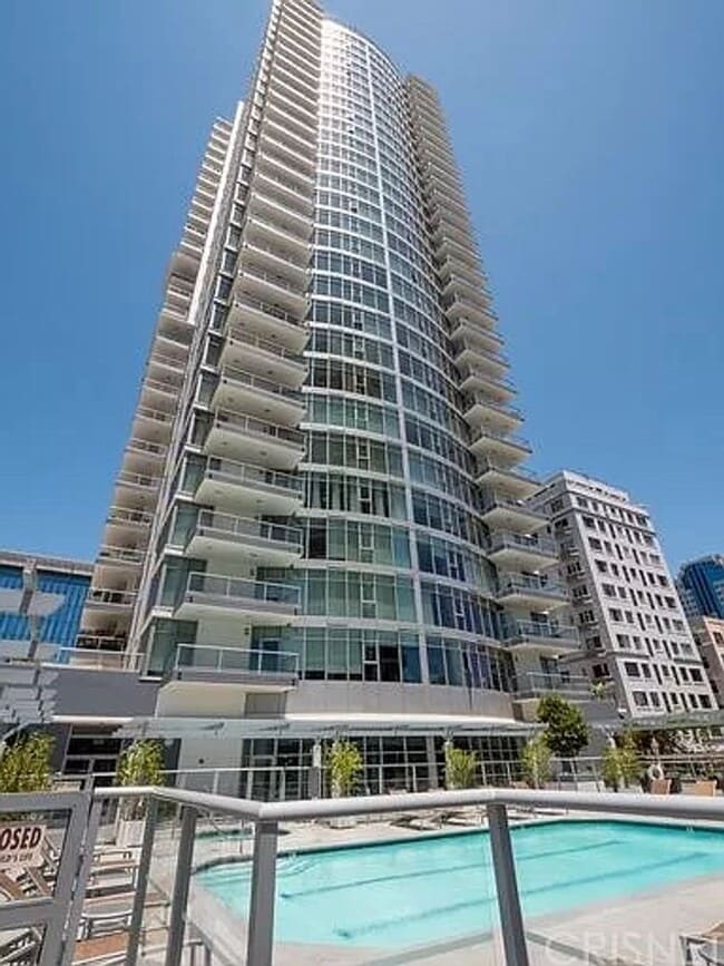 Building Photo - Beautiful 2 Bedroom Apartment in Long Beac...