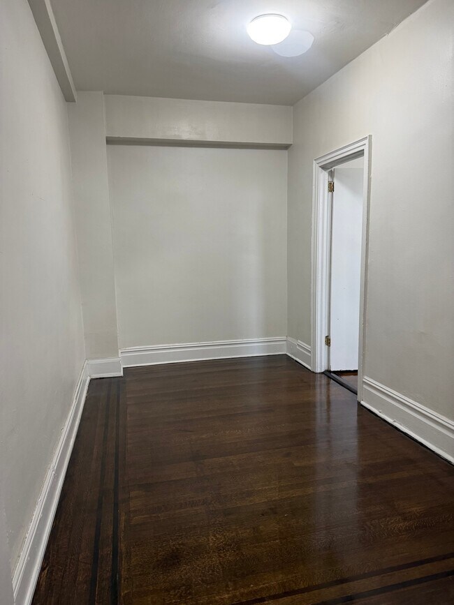 Building Photo - 157 S Harrison St