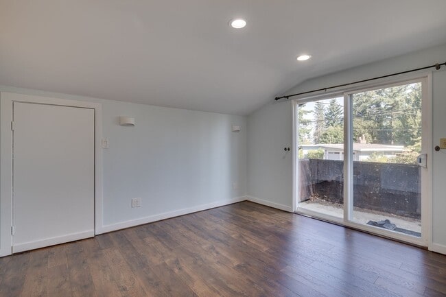 Building Photo - Updated Two-Story Home in Sought-After Loc...