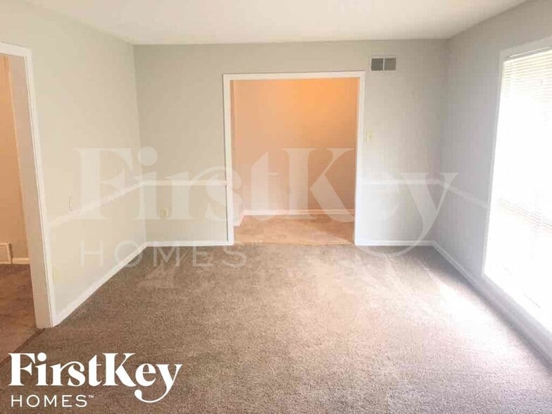 Building Photo - 5308 Timberdale Ave
