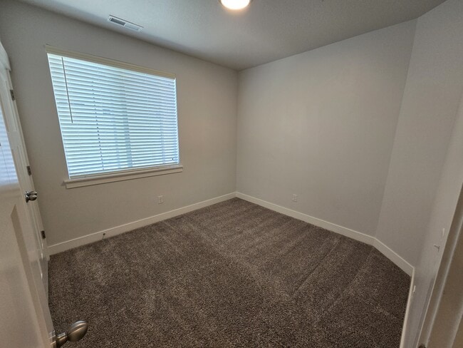 Building Photo - 1985 N 3330 W