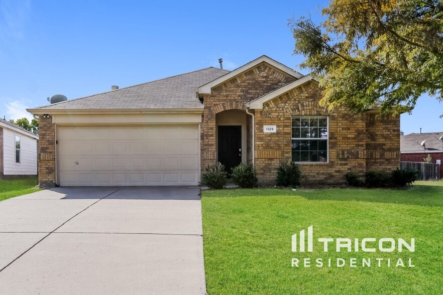 Primary Photo - 1129 Cumberland Dr