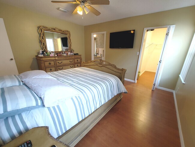 Building Photo - 894 NW 134th Pl