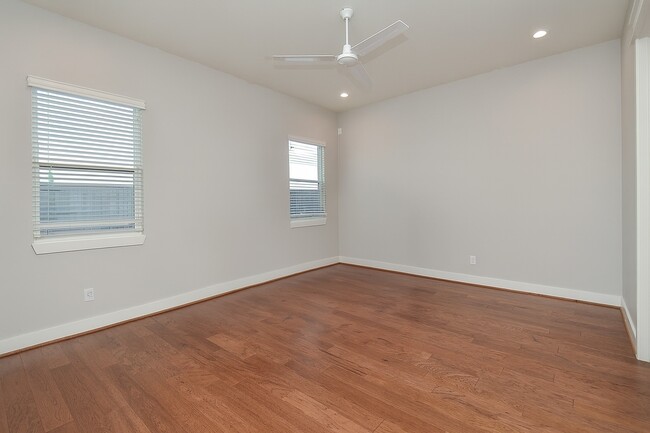 Building Photo - 18526 Bridgeway Ln