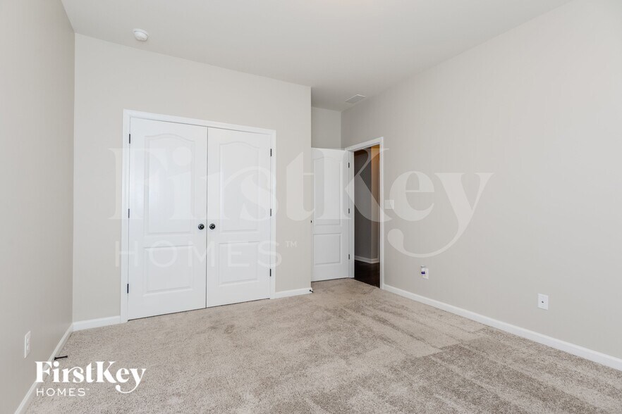 Building Photo - 618 Gardenbrook Trl