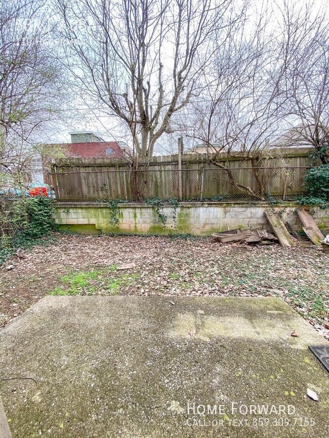 Building Photo - 110 Hagerman Ct