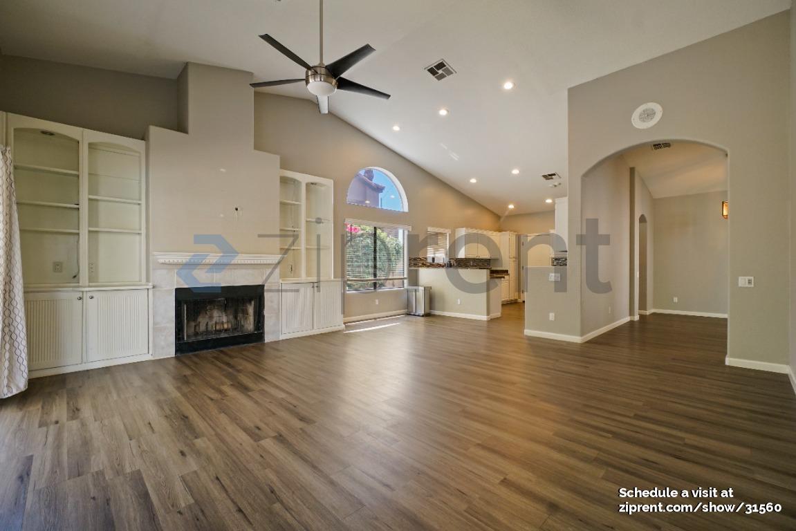 Building Photo - 5636 E Paradise Ln