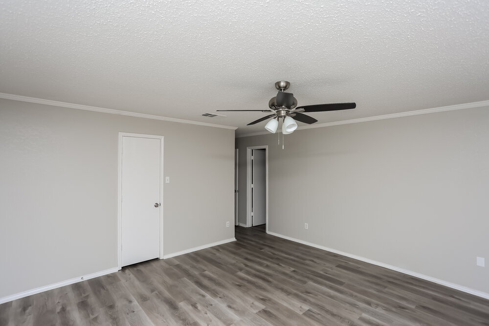 Building Photo - 5301 Royal Burgess Dr