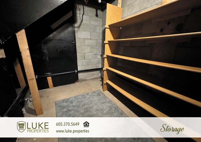 Building Photo - 4600 S Holbrook Ave