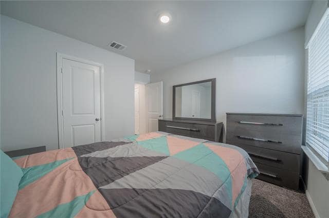 Building Photo - 10406 Ft Cibolo Trl