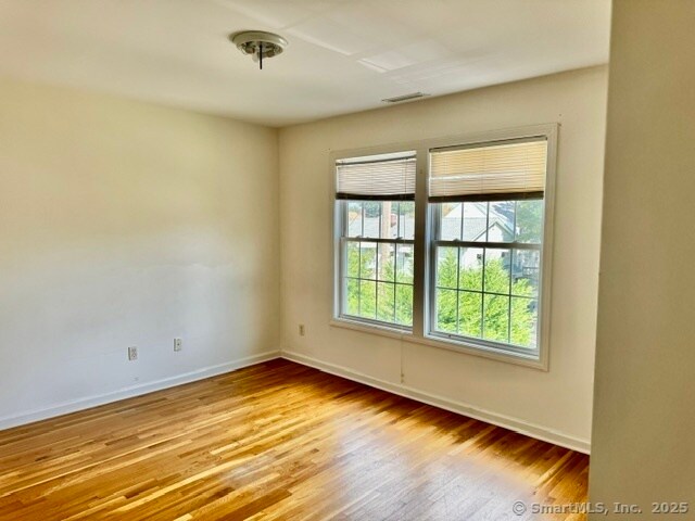 Building Photo - 20 Rockmore Pl