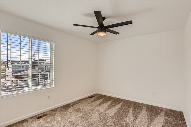 Building Photo - Single Family 3 Bed, 3 Bath Paired-Home in...