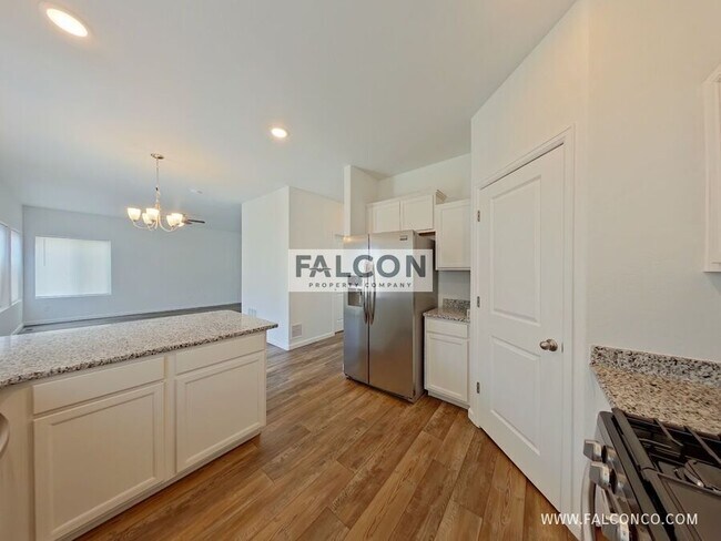 Building Photo - 10512 Castor Dr