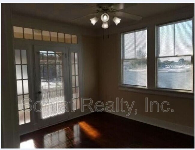 Building Photo - 307 Virginia St