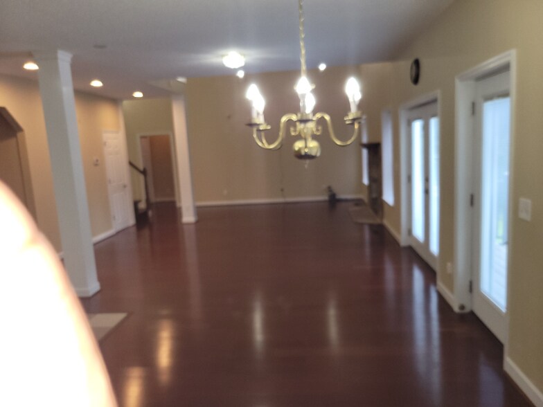 Building Photo - 310 Hillridge Cove