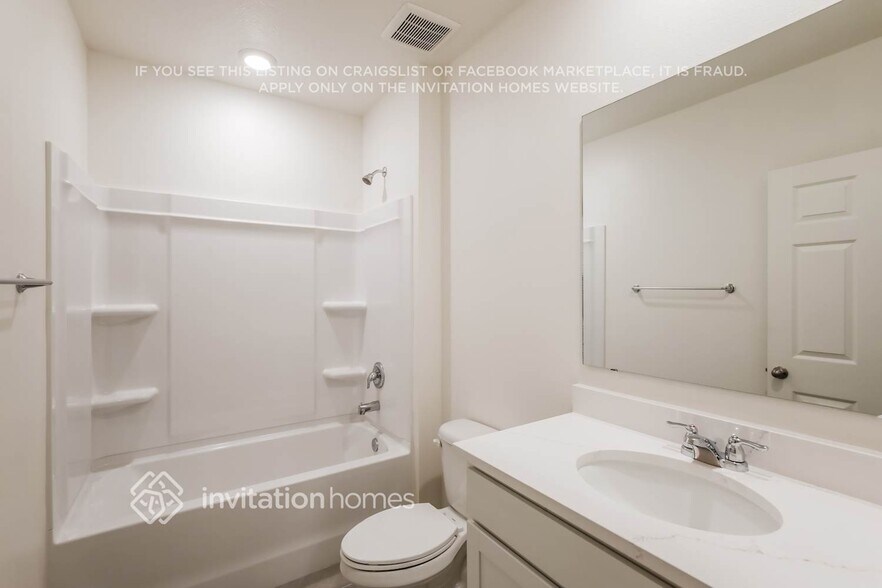 Building Photo - 9667 Seaspray Dr