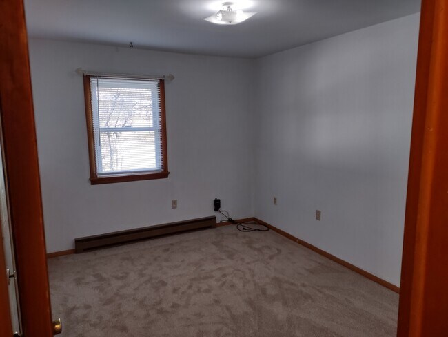 Building Photo - 601 Mallard Rd