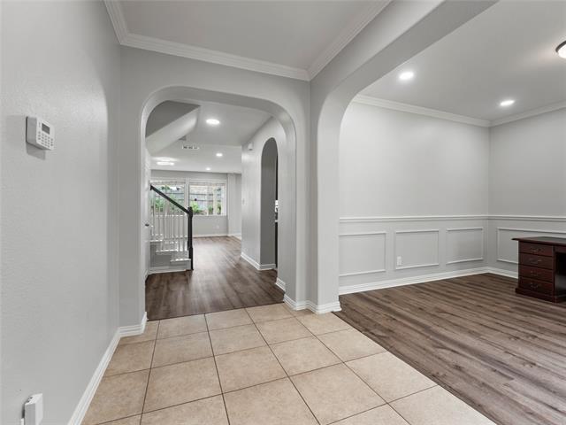 Building Photo - 2308 Fountain Gate Dr