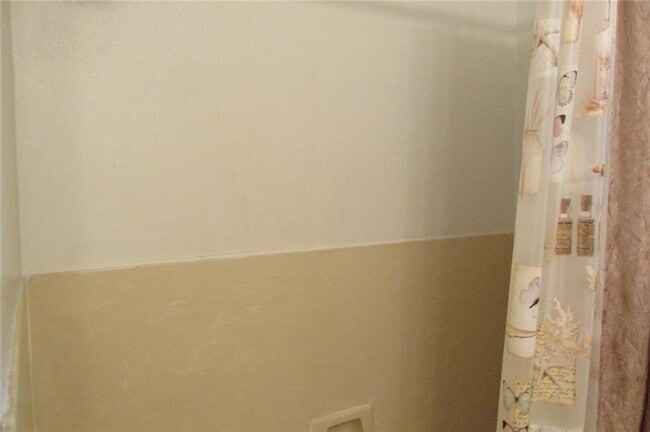 Building Photo - 301 El Paso St SW