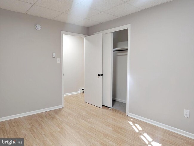 Building Photo - 110 N Main St