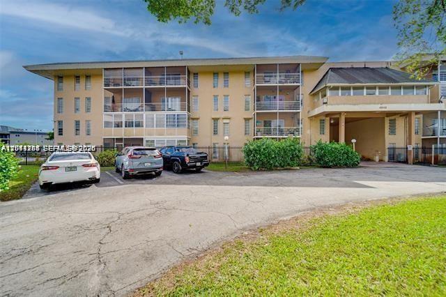 Building Photo - 4848 NW 24th Ct