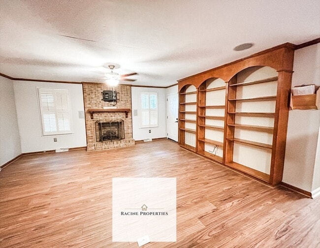 Building Photo - 147 Sunshine Dr