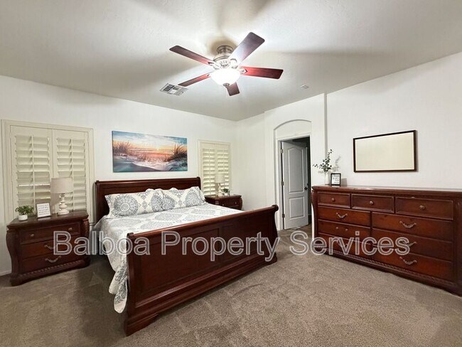Building Photo - 4203 E Los Altos Rd
