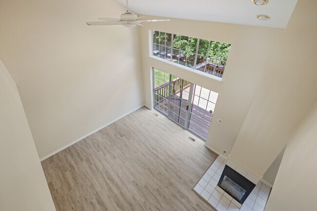 Building Photo - 2234 Seaver Ln