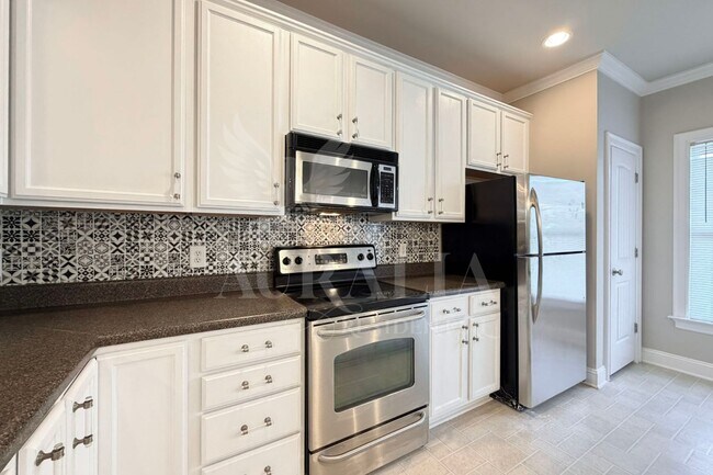Building Photo - 7754 ACC Blvd