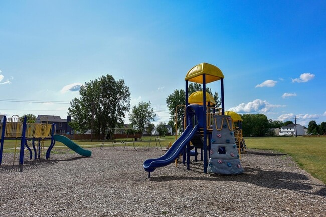 Building Photo - 5710 English Rose Dr