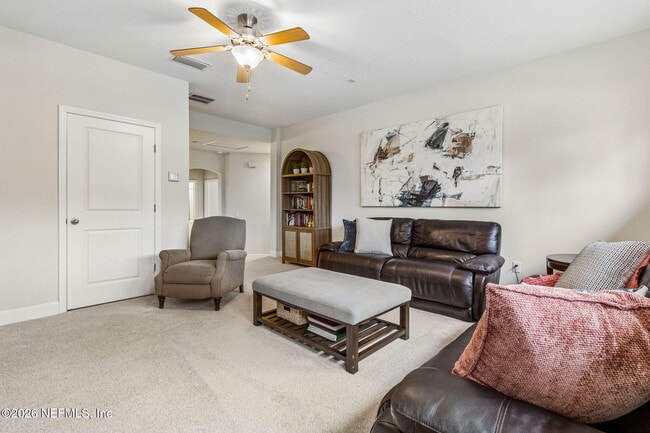 Building Photo - 209 Manor Ln