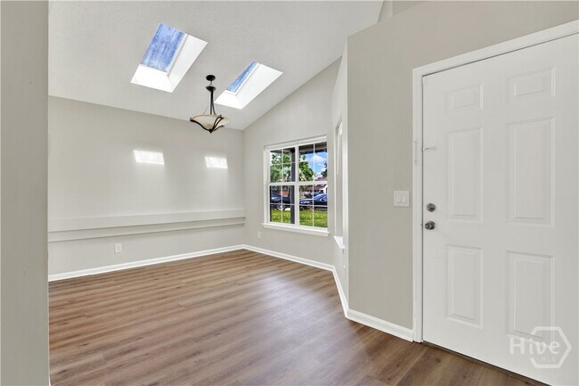 Building Photo - 900 Osprey Dr