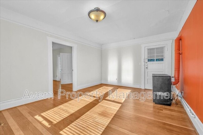 Building Photo - 3028 N Williams Ave