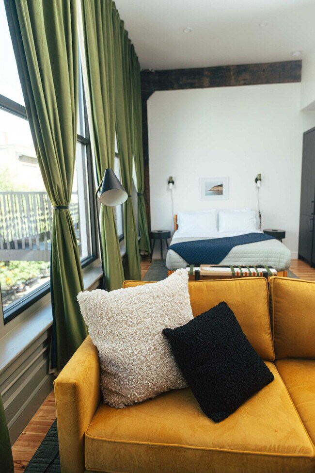 Building Photo - 1911 3rd Ave N