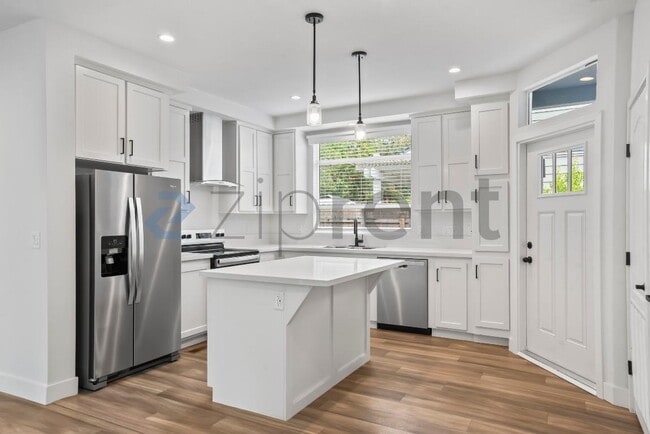 Building Photo - 10112 Westminster Ct