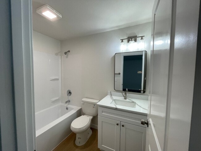 Building Photo - Updated 3-Bedroom Home in Bluegrass Commun...