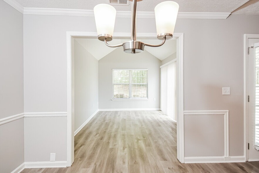 Building Photo - 2816 Golden Club Bend