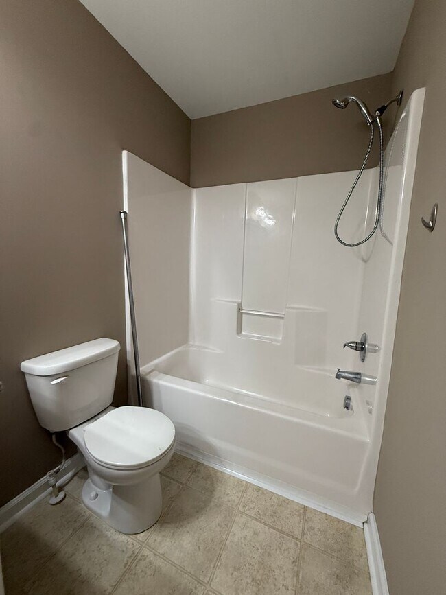 Building Photo - Evans, GA Home with 4 Beds/2.5 Baths