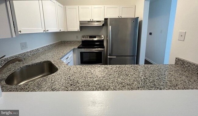 Building Photo - 4606A Aberdeen Dr