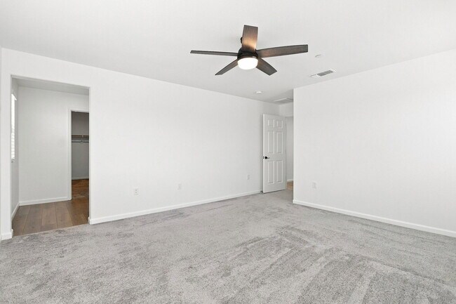 Building Photo - 516 Silver Cloud Ct