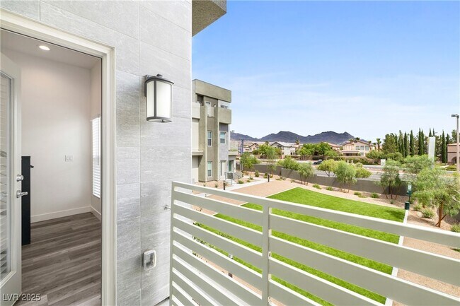 Building Photo - 11480 Roaring Peak Dr