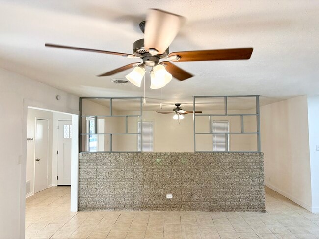 Building Photo - 126 Fulton Pl