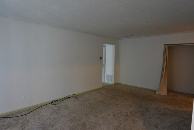 Building Photo - 36 Shrewsbury Green Dr