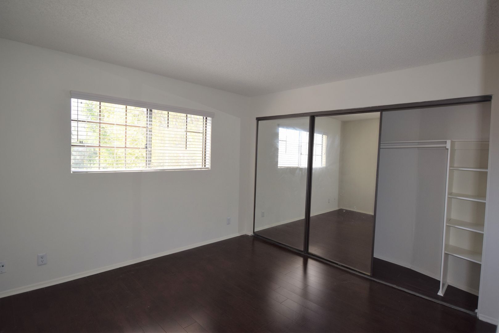 Building Photo - 5921 Whitsett Ave