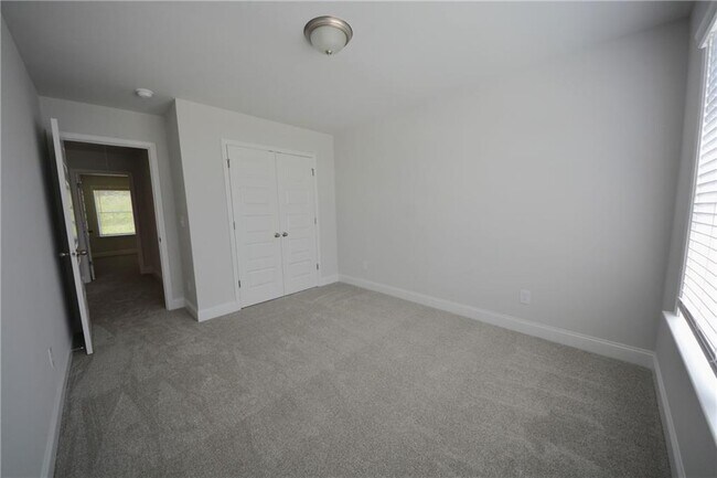 Building Photo - 7243 Millbrae Walk