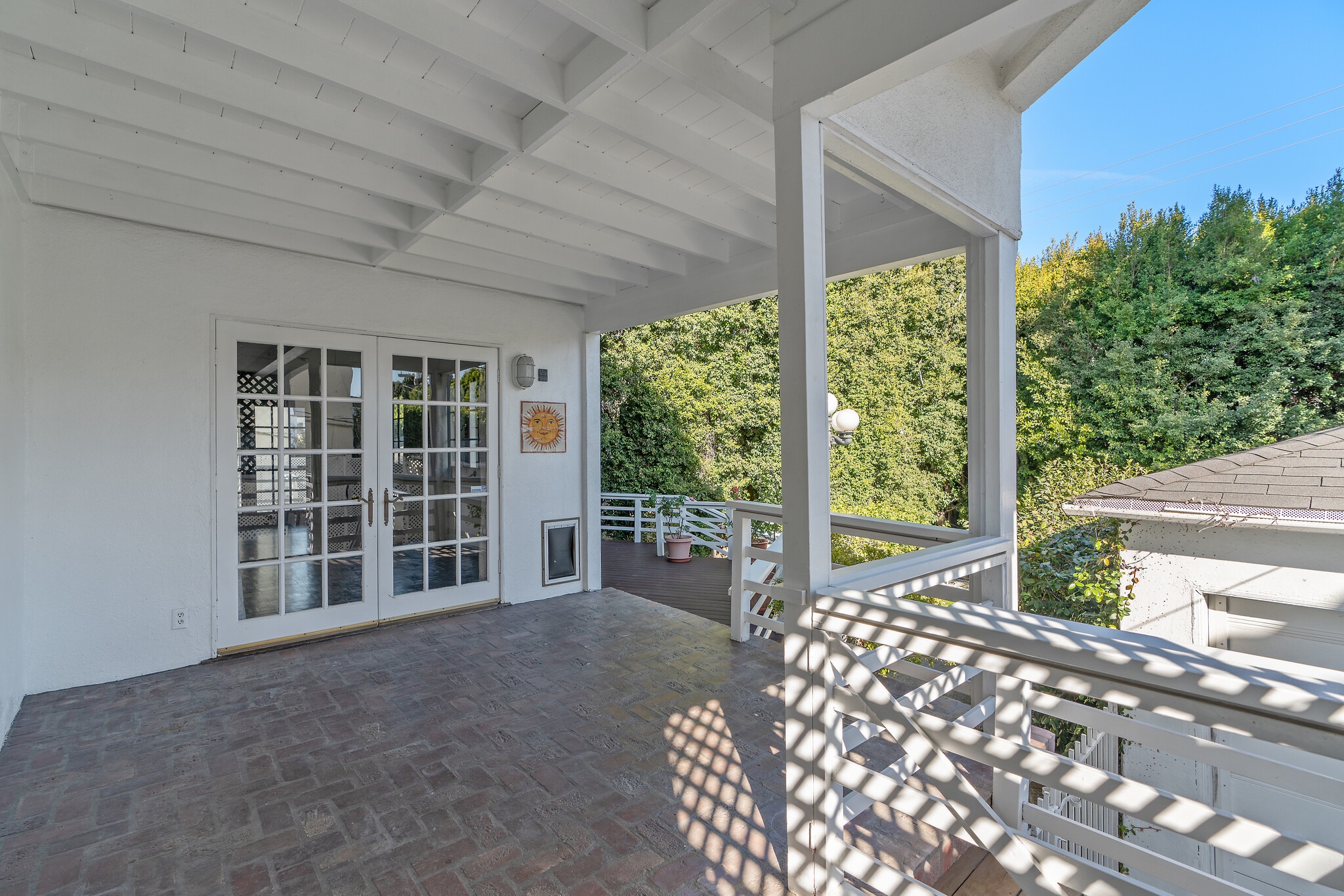 Building Photo - 1604 Pandora Ave